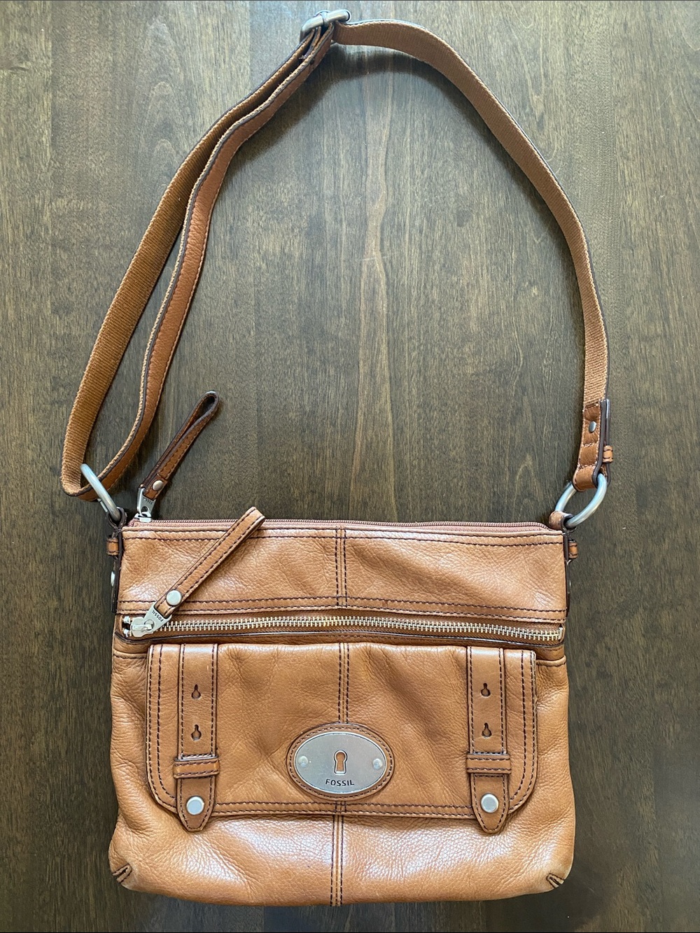 Fossil light brown Leather Crossbody Bag with Silver-Tone Hardware